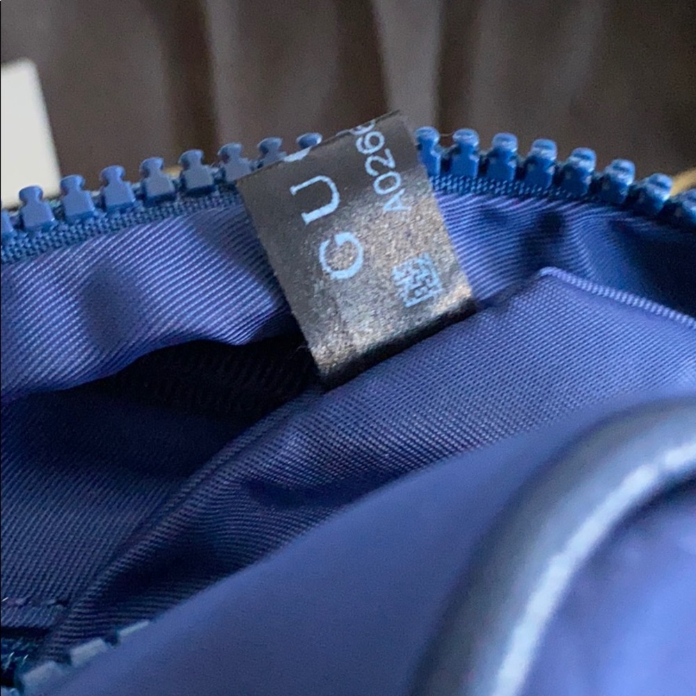 Gucci Large Toiletry Bag - Picture 8 of 10